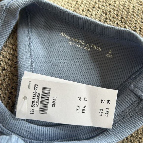 Abercrombie Ribbed Tank - Picture 4 of 4